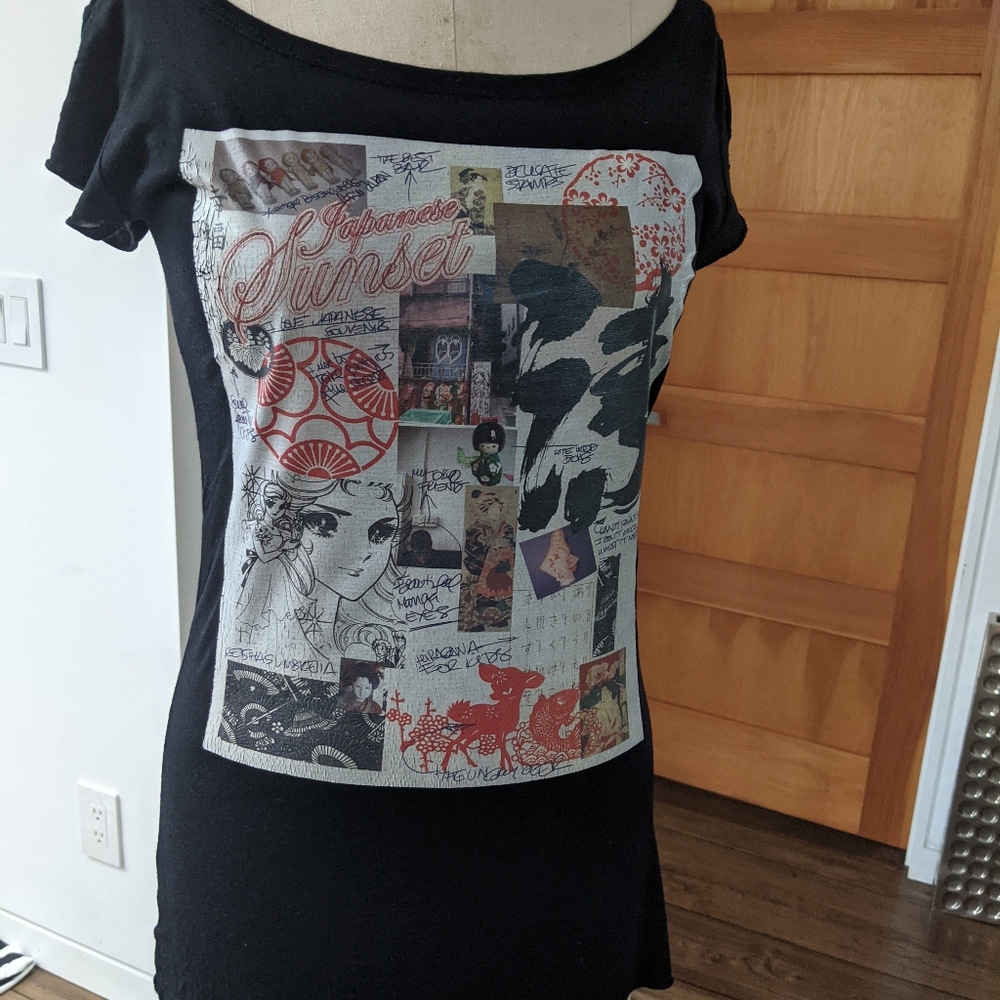 Mango t-shirt with awesome design front med